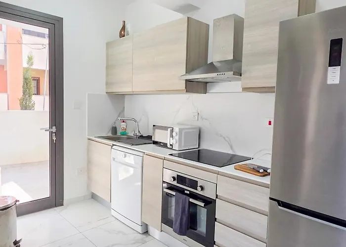 Apartament Pool Citylux Larnaca